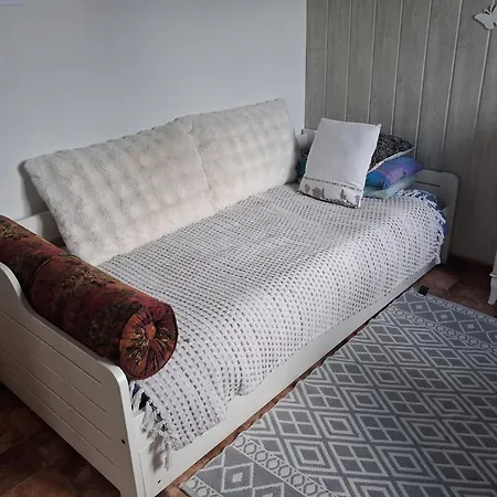 Chambre * Saint-Georges-du-Bois (Sarthe)